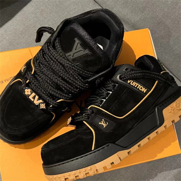 New sneakers from Louis Vuitton - Picture 2 of 5